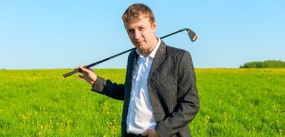 Hobbies: Jovem empresário passa seu tempo livre jogando golfe para aliviar o estresse